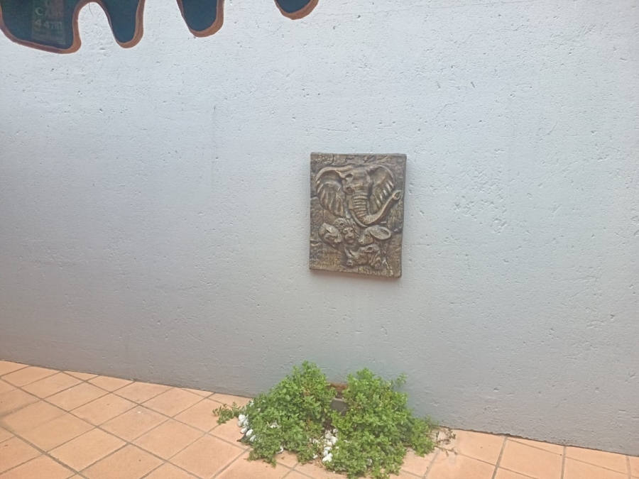 5 Bedroom Property for Sale in Monument Heights Northern Cape